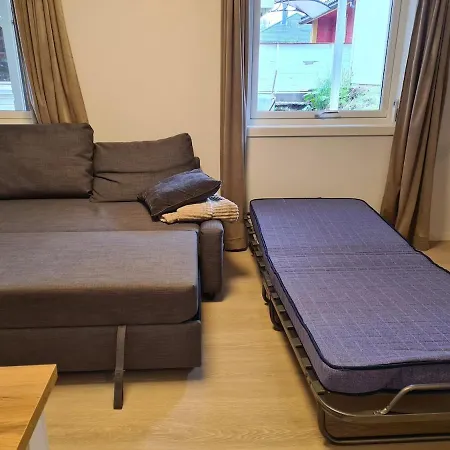 Leilighet Apartment, 1 Bedrom, High Standard, Right By Airport, With Bed Linen