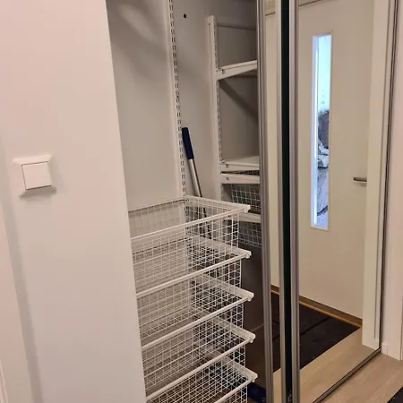 Leilighet Apartment, 1 Bedrom, High Standard, Right By Airport, With Bed Linen