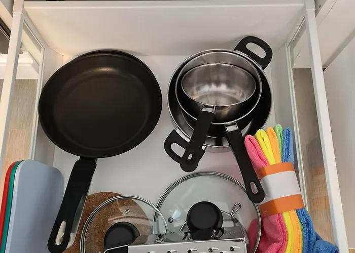 Apartment, 1 Bedrom, High Standard, Right By Airport, With Bed Linen Appartement Bergen