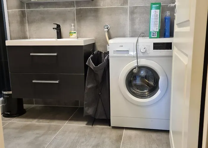 Apartment, 1 Bedrom, High Standard, Right By Airport, With Bed Linen * Bergen