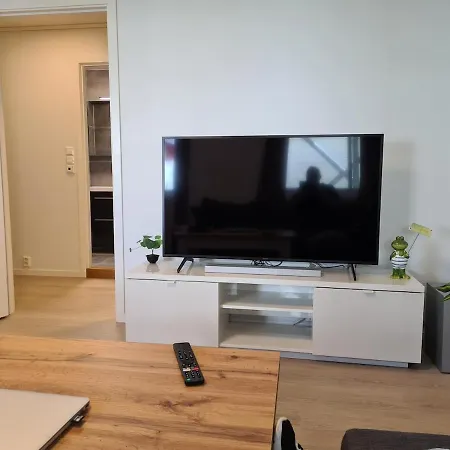 Apartment, 1 Bedrom, High Standard, Right By Airport, With Bed Linen Берген